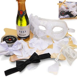 INEDIT - EROTIC KIT WHITE VENETIAN MASK